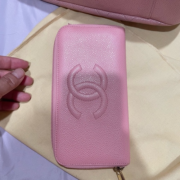 Authentic sakura pink Chanel set - Picture 16 of 16